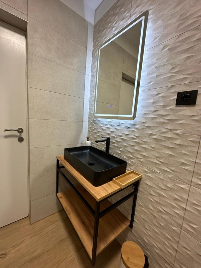 Apartment Tina Zara Esterno foto